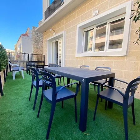 Privat bolig Bright And Spacious Double Room, Shared Bathroom